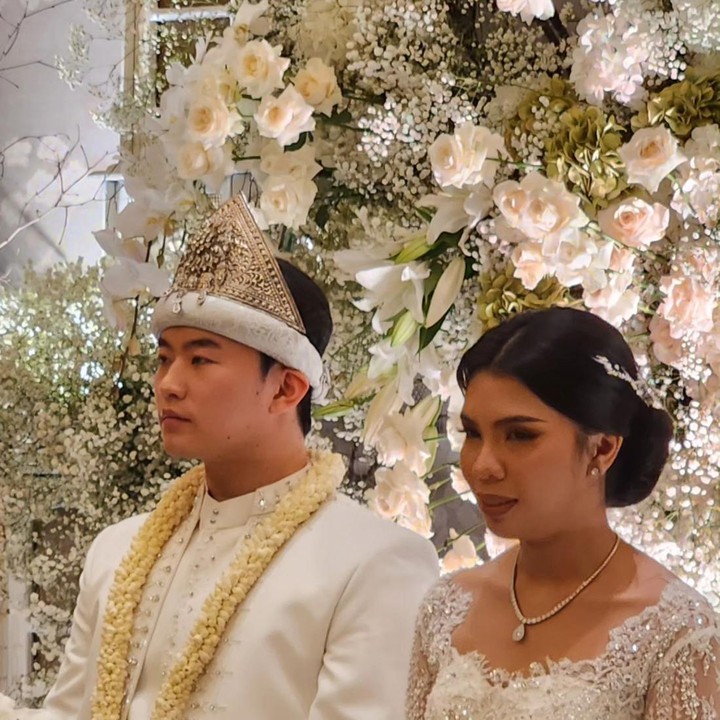 <p>Kebahagaiaan tengah menyelimuti Saskia Rachelly Yahya. Putri Helmy Yahya itu telah melepas status lajang usai dinikahi kekasihnya yang berdarah Korea. (Foto: Instagram @tantowiyahyaofficial)</p>