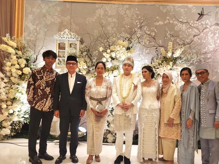 7 Potret Pernikahan Putri Helmy Yahya dengan Pria Korea, Dihadiri Menteri & Wakil Ketua DPR