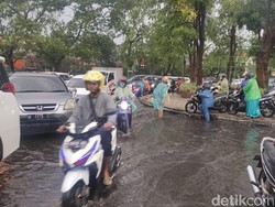 Hujan Deras dan Angin Kencang di Sidoarjo Sebabkan Beberapa Kawasan Banjir