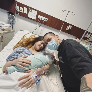 Potret dan Nama Anak ke-5 Sheila Marcia yang Baru Lahir