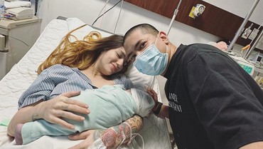 img-title Potret dan Nama Anak ke-5 Sheila Marcia yang Baru Lahir