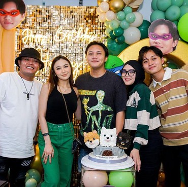 Kunjungi Adik Sambung saat Lebaran, Anak-Anak Sule Tuai Pujian