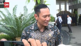 VIDEO: Bertemu Moeldoko, AHY: Tak Ingin Membesarkan Yang Sudah Lewat