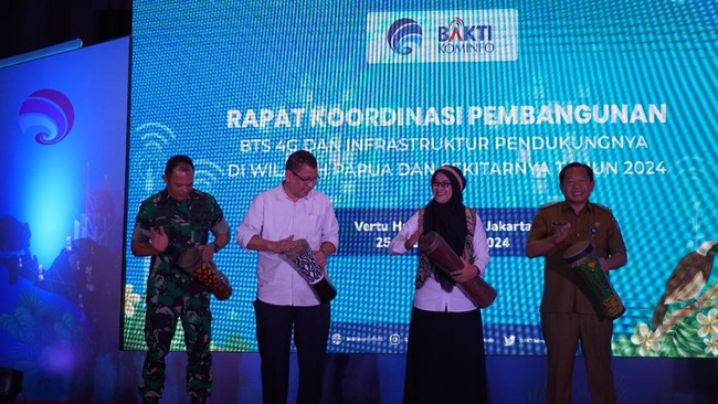 Di tengah kendala yang harus dihadapi, BAKTI Kominfo menegaskan komitmen menuntaskan pembangunan 3.083 BTS 4G di Papua.