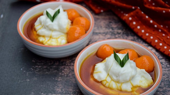 Ramadan bukan hanya bulan penuh berkah bagi umat Muslim, tetapi juga menjadi momen emas bagi para pelaku bisnis makanan dan minuman.