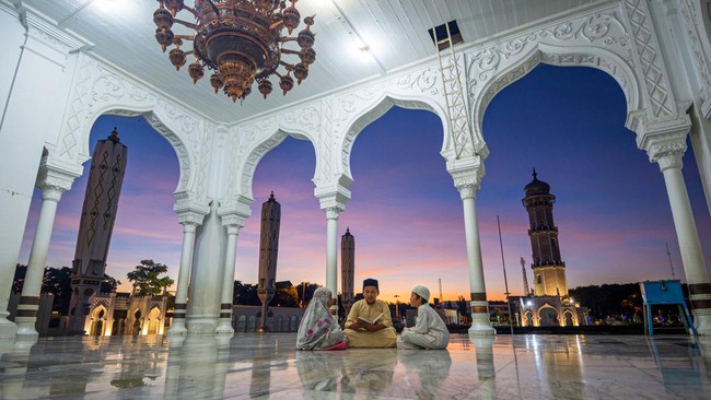 Panduan Waktu Berbuka Puasa untuk Sabtu, 6 April 2024