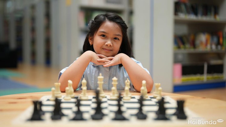 Juara Cilik Hillary Rooca Theng juara catur