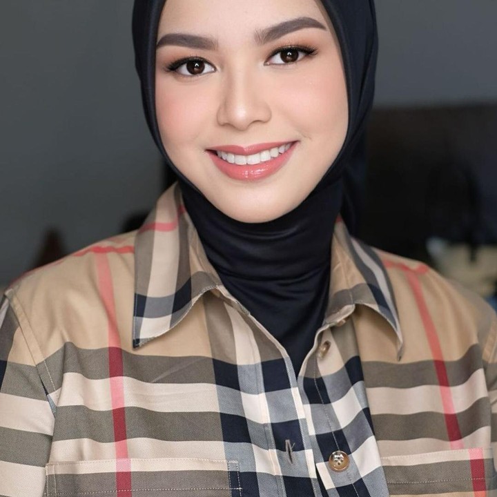 <p>Kabar bahagia kembali datang dari pasangan Achmad Megantara dan istrinya Asri Faradila. Rupanya, istri cantik dari model dan aktor ini telah mengandung anak kedua mereka, nih Bunda. (Foto: Instagram/@asrifaradila).</p>