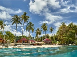 Pulau Asu, Si Cantik untuk Pecinta Surfing