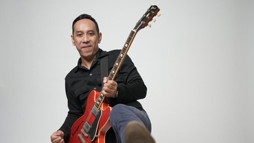 Distorsi Eet Sjahranie Puaskan Pendengar, Pongki Barata Respons Pencibir Lagu 'Orang Penting'