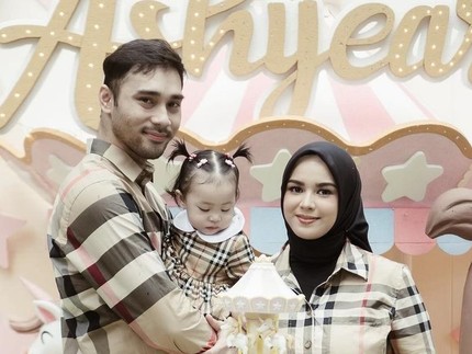Intip 5 Potret Asri Faradila Istri Achmad Megantara yang Tengah Jalani Kehamilan Kedua