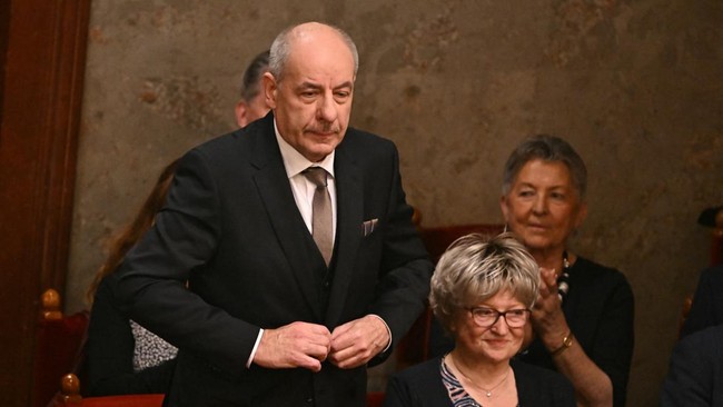 Parlemen Hungaria pada Senin (26/2) memilih Ketua MK Tamas Sulyok jadi presiden menggantikan Katalin Novak yang mengundurkan diri. 