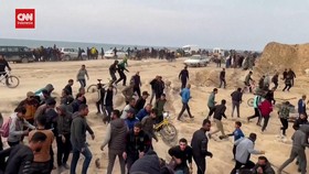 VIDEO: Warga Gaza Pertaruhkan Nyawa Demi Dapat Bantuan Terigu