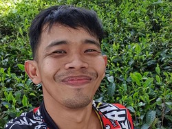 Dede Sunandar Jadi Pelayan Cafe, Cari Penghasilan Sebelum Ada Job di TV