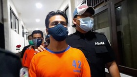 Polisi Sebut Ghatan Saleh Buang Senjata Api ke Sungai Ciliwung