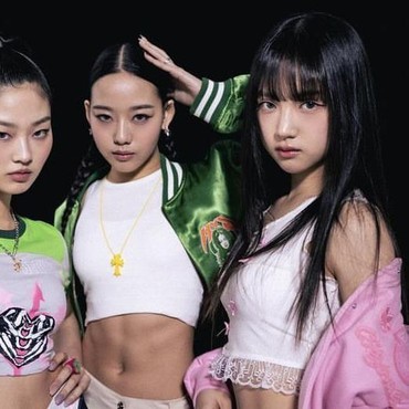 Lirik Lagu Doo Doom Chit - VVUP