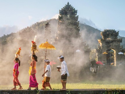20 Lagu Daerah Bali yang Terkenal Lengkap Beserta Lirik dan Maknanya, Ajarkan ke Anak Yuk