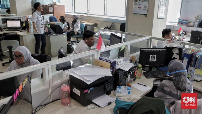 Berdasarkan Peraturan Presiden No. 21/2023, jam kerja ASN selama Ramadan tahun ini mulai pukul 8.00 sampai 15.00 WIB.