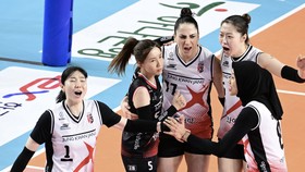 FOTO: Pesona Megawati-Gia saat Red Sparks Hajar Hi Pass 3-1