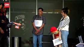 VIDEO: Sambil Menangis Tamara Jalani Rekonstruksi Kematian Dante