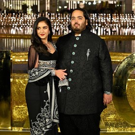 6 Fakta Menarik Pernikahan Anant Ambani dan Radhika Merchant, Sewa Private Jet untuk Angkut Tamu!