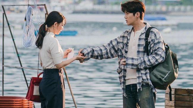 4 Rekomendasi Drakor dengan Kisah "Musuh Jadi Cinta", Bikin Baper!