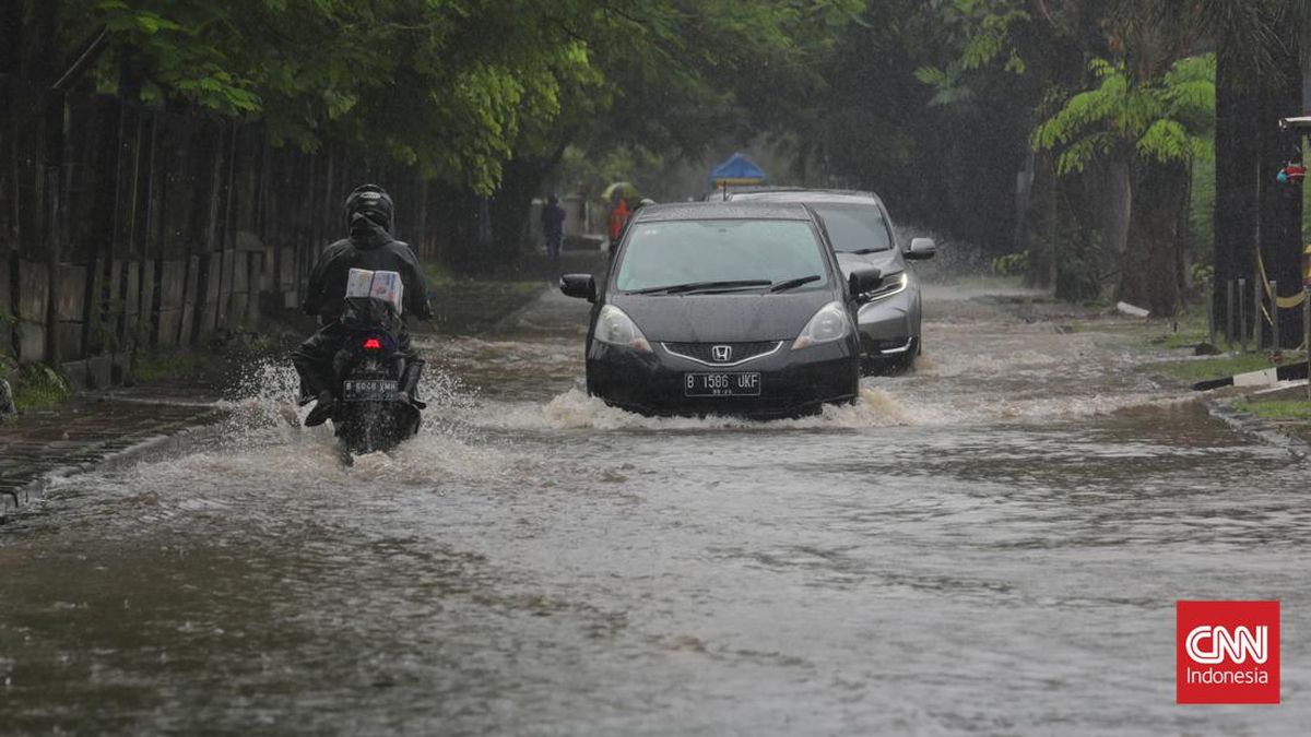 Daftar Ruas Jalan Jakarta yang Masih Tergenang Banjir Pagi Ini