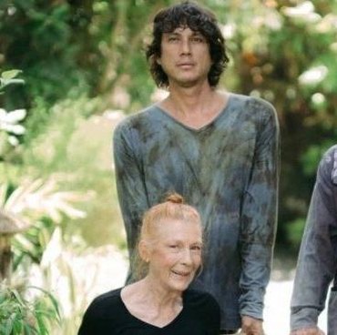 Restui Maxime Bouttier, 8 Potret Ismael Dully Kakak Luna Maya Surfer Ternama Dunia