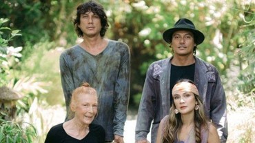 img-title Restui Maxime Bouttier, 8 Potret Ismael Dully Kakak Luna Maya Surfer Ternama Dunia