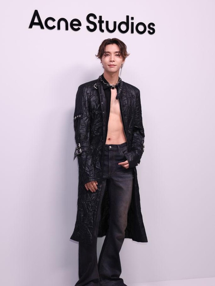 Tagar #ACNESTUDIOSxJOHNNYSUH pun sempat menjadi trending topic di laman X (dulunya Twitter) dan berisi lebih dari 300 ribu cuitan penggemar yang mendukung Johnny di event tersebut./ Foto: Getty Images/Pierre Suu