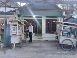 Penjual Bakso Keliling Ketahuan Maling Motor Warga di Rembang