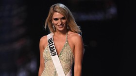 Mantan Miss Universe Irlandia Kini Jadi Sopir Truk