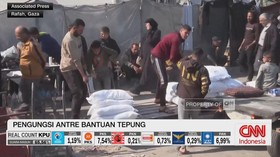 VIDEO: Pengungsi Antre Bantuan Tepung
