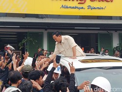 Roro Terpukau Mayor Teddy Saat Prabowo Kunjungi Kedai Jenderal Dudung