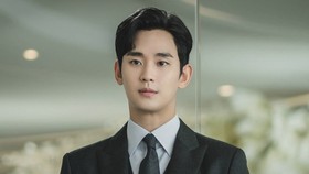 Agensi Kim Soo-hyun Diduga Ancam Kim Sae-ron soal Queen of Tears