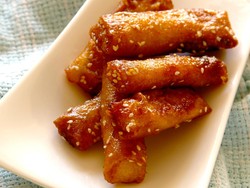 Resep Lumpia Pisang Balut Wijen, Camilan Legit Untuk Teman Ngopi