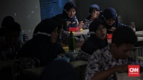 Meneropong Nasib APBN 2025 Pikul Rp71 T untuk Makan Gratis, Kuatkah?