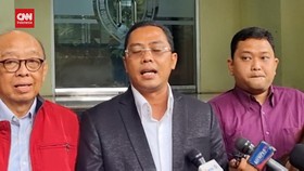 VIDEO: Diperiksa Polisi, Rektor UP Bantah Lakukan Pelecehan Seksual