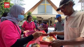 VIDEO: Program Makan Siang Gratis di Sebuah Gereja Semarang