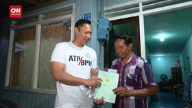 VIDEO: Kunjungi Samarinda, AHY Bagikan Sertifikat Tanah Door To Door