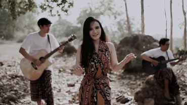 img-title Ini Alasan Fanny Keluar dari Band Soegi Bornean