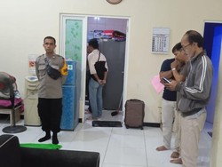 Istri Gerebek Suami Selingkuh di Gresik, Selingkuhan Ternyata Hamil 4 Bulan