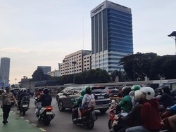 Lalin Sekitar DPR Mulai Dialihkan Pagi Ini Jelang Aksi Hari Tani