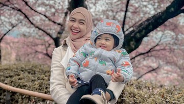KISAH RIA RICIS MENJADI SINGLE PARENT