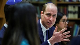 William Singgung Peningkatan Anti-Semit di Inggris