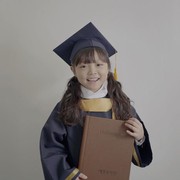 6 Tahun Berlalu, Pemeran Baby Sol di Drama 'Welcome to Waikiki' Kini Rayakan Kelulusan TK!