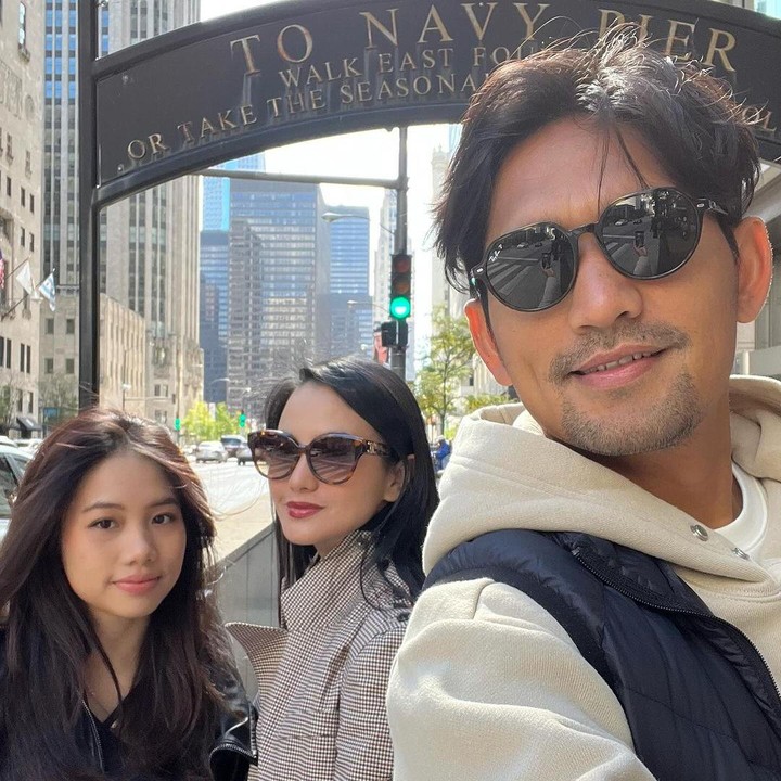 <p>Sebelum menikah dengan Ibnu Jamil, Ririn Ekawati pernah menjalin rumah tangga dengan Edwin Abeng dan mendiang Ferry Wijaya. Dari dua pernikahan sebelumnya, Ririn turut dikaruniai dua orang anak, Bunda. (Foto: Instagram: @ibnujamilo)</p>