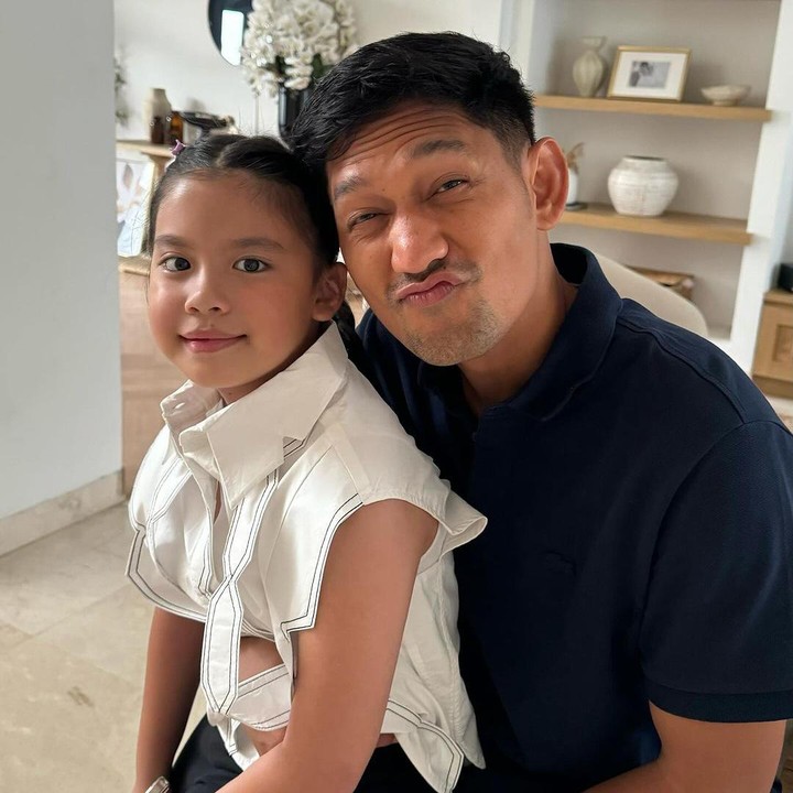 <p>Anak pertama Ririn bersama Edwin diberi nama Jasmine Salsabila Abeng. Lalu, Si Bungsu pun diberi nama Abigail Cattleya Putri. (Foto: Instagram: @ibnujamilo)</p>