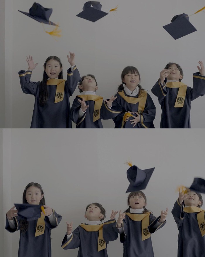 Seperti momen wisuda pada umumnya, Han Yeo Reum dan ketiga temannya melempar topi toga dengan raut gembira untuk merayakan kelulusan./Foto: instagram.com/saenal2