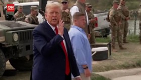 VIDEO: Momen Trump Blusukan ke Perbatasan AS-Meksiko di Eagle Pass